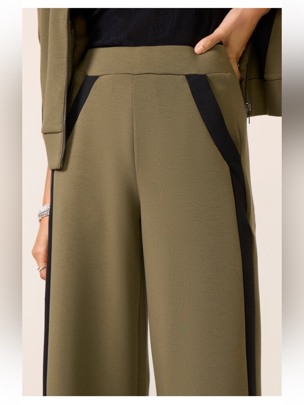Spanx AirEssential Stripe Track Pant - Picture 2 of 6